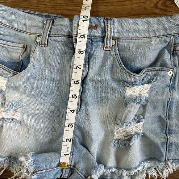 Blank NYC Womens Wedge Shorts 27 Distressed‎ Denim Cutoff Shorts 2” Inseam Blue - Picture 6 of 7